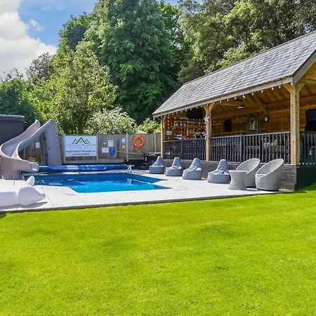 Villa Luxurious Oasis Relax 32C Pool, Jacuzzi Games Bar Deal Exterior foto